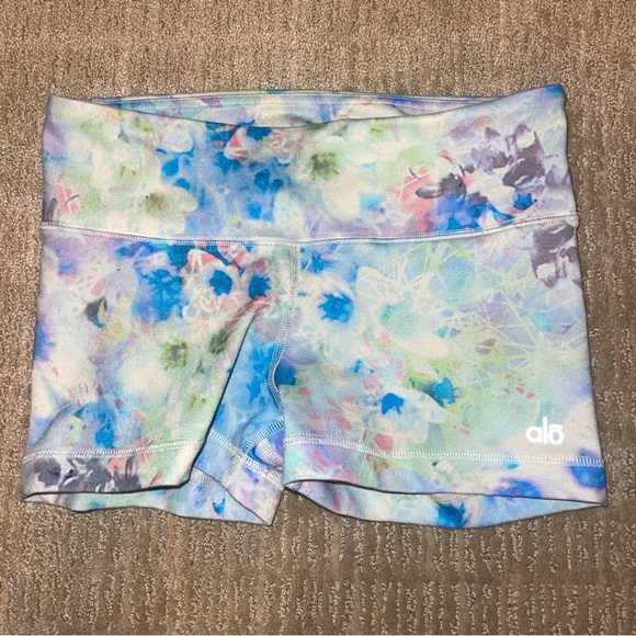 ALO Yoga Pants - Alo Yoga Shorts. Size Small.